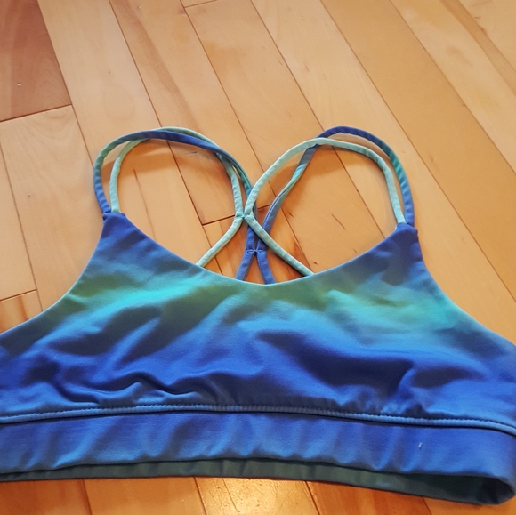 Bras and swim suits - Picture 9 of 9